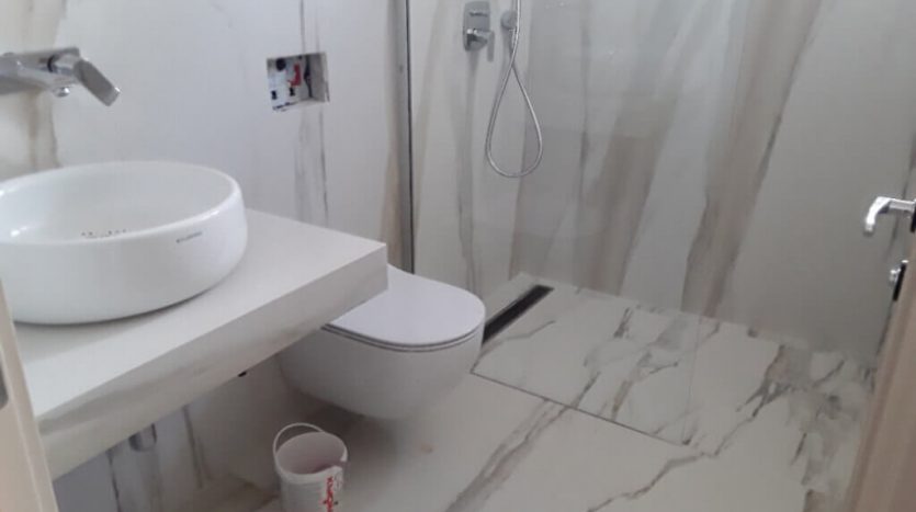 Aparthotel zum Verkauf in erster Reihe zum Meer in Kroatien - Badezimmer (7)