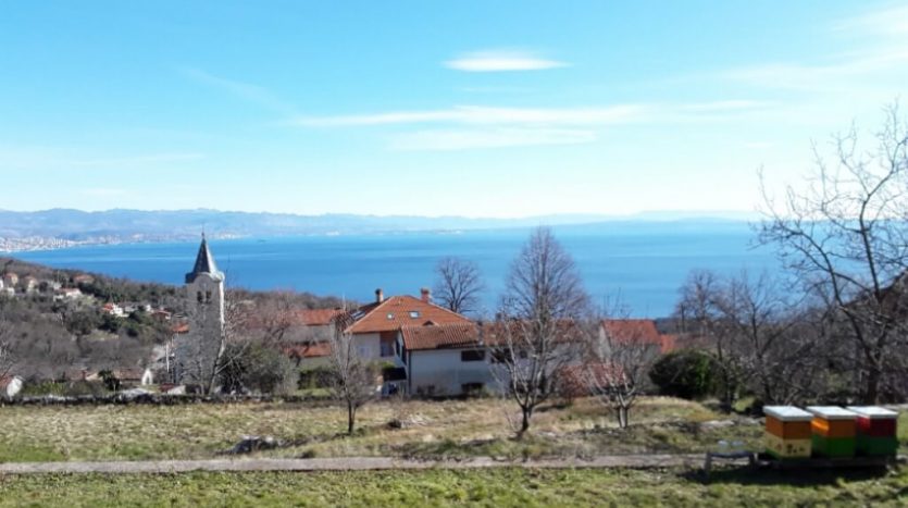 Zemljište s Građevisnkom Dozvolom i pogledom na mora blizu opatije (2)