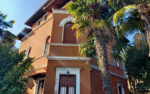 Historische Villa im Zentrum, 100 m vom Meer entfernt | Zum Verkaf in Opatija (9)